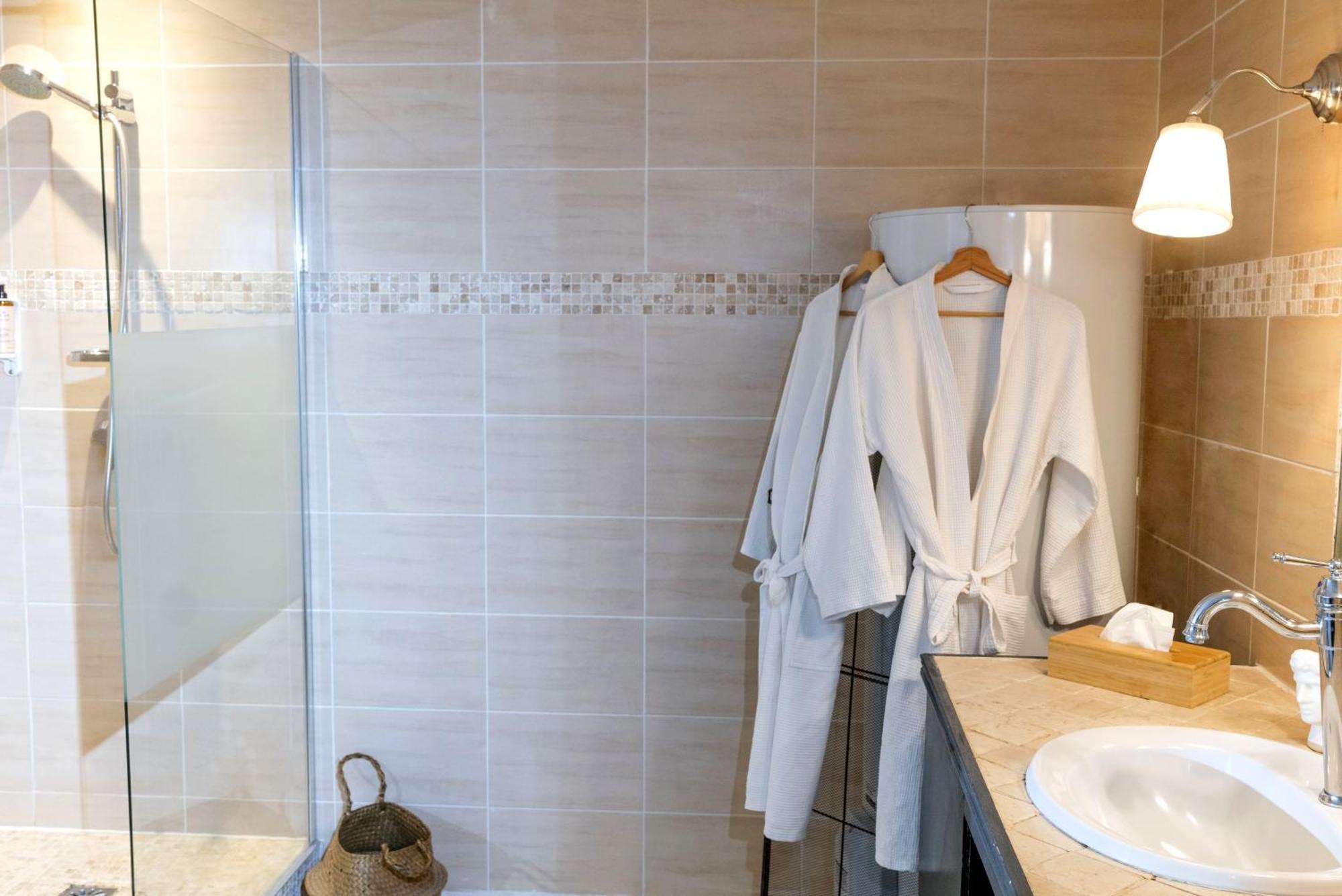 Les Canoubiers Luxe Et Serenite Au Coeur De Saint-Tropez Suites Spacieuses Avec Jardin Enchanteur Habitación foto